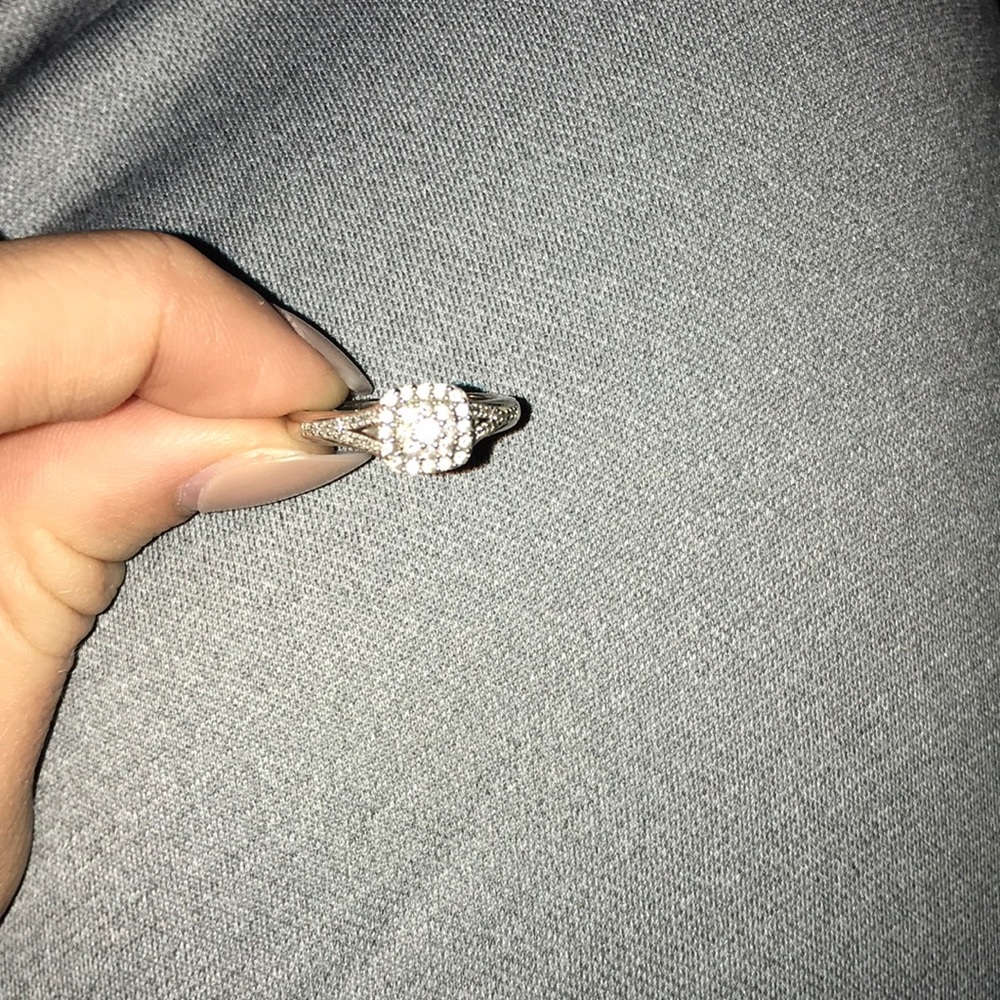 Ring - Picture 6 of 6